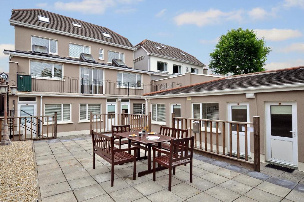 Amber Lodge Budget Accommodation 戈尔韦 外观 照片